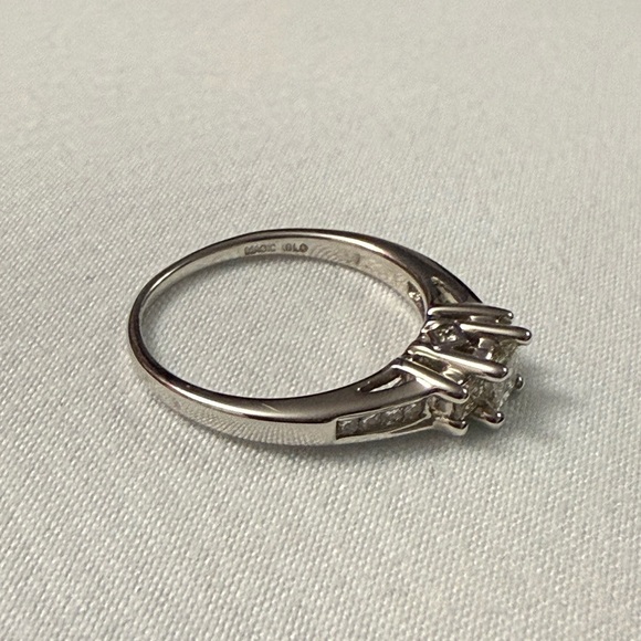 Kay Jewelers 14k white gold diamond ring! - Picture 11 of 13